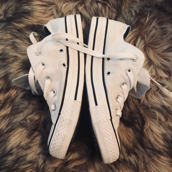 *LIKE NEW* Converse All Stars - Picture 3 of 5